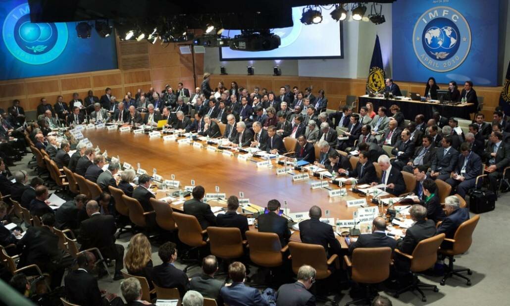 Regime forfettario a rischio? Cosa dice il FMI sulla flat tax.